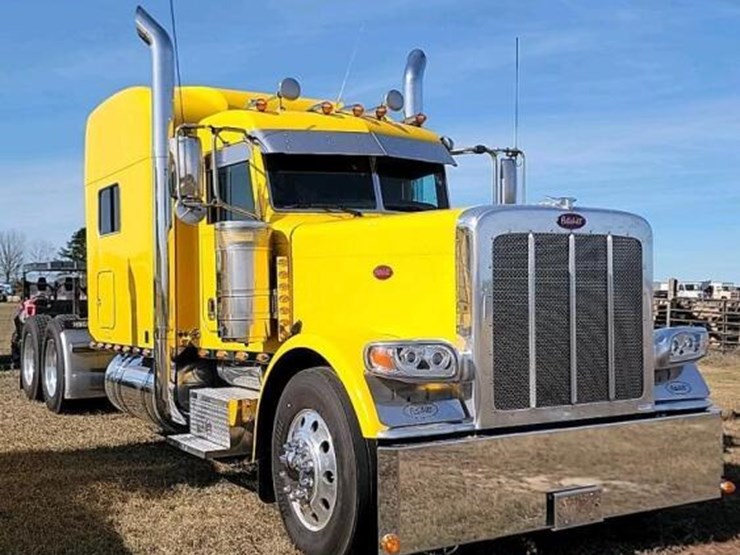 2016-peterbilt-389-image-1