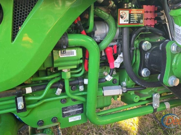 2022-john-deere-3039r-image-11