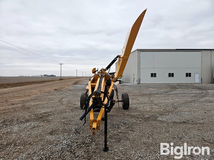 2010-hurricane-24-pull-type-ditcher-image-2