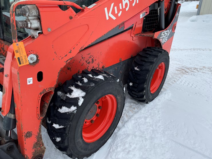 2022-kubota-ssv65-image-12