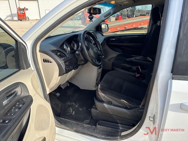 2018-dodge-grand-caravan-image-12