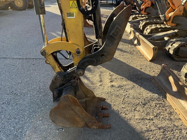 2017-caterpillar-305.5e2-cr-image-7