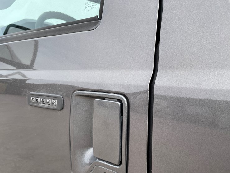 2011-ford-f250-lariat-image-34