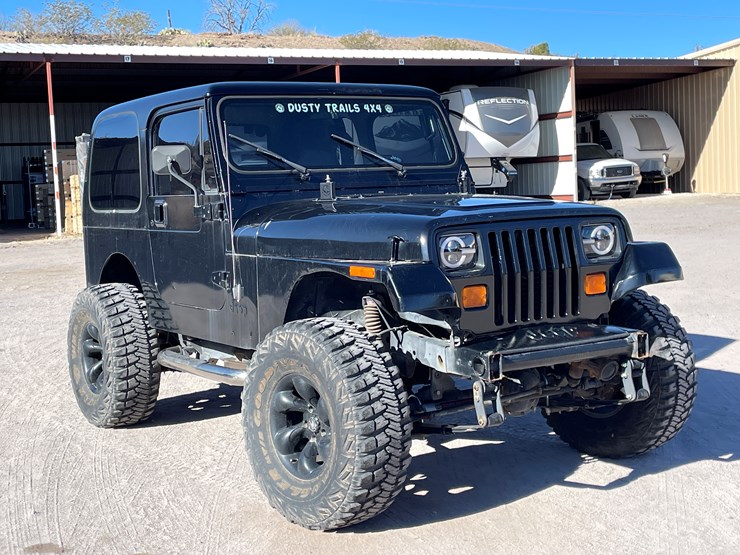 1995-jeep-wrangler-image-3