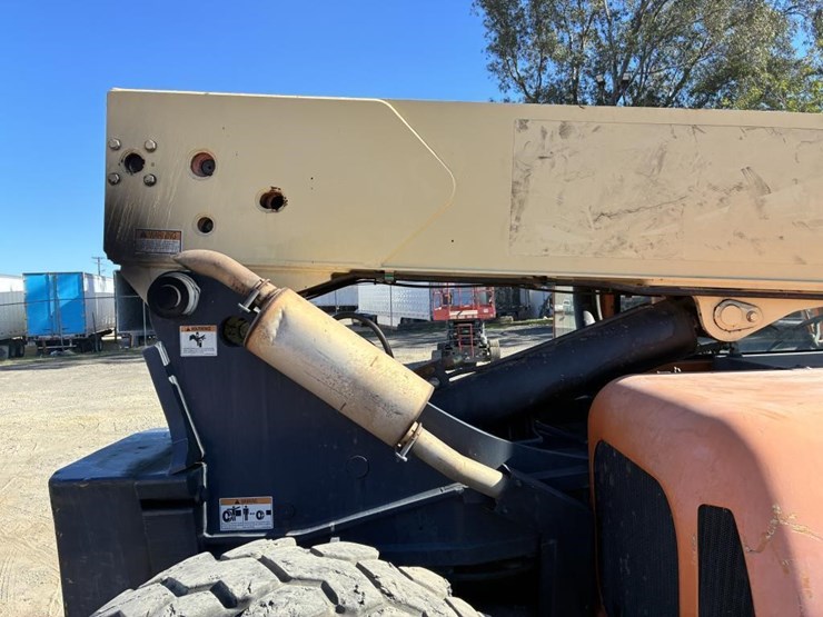 2006-jlg-g9-43a-image-10