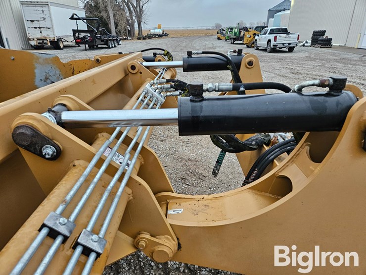 2013-strobel-fe1200-12-yard-pull-type-forced-ejection-scraper-image-15