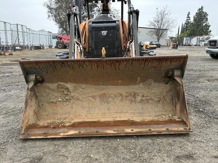 2018-case-580sn-image-7