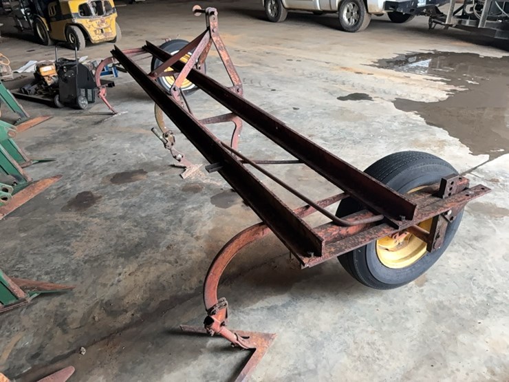 pittsburgh-4-row-cultivator-with-gauge-wheels-image-4