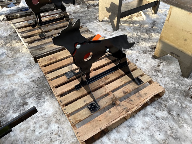 #18057-•-steel-coyote-shooting-target-(princeton,-mn)-image-1