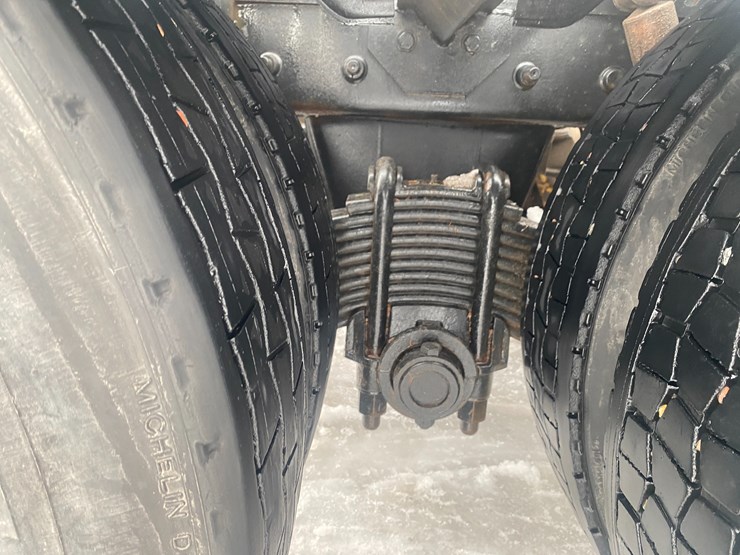 #302-•-2009-mack-gu713-semi-tractor-(has-wi-title)-(mosinee,-wi)-image-53