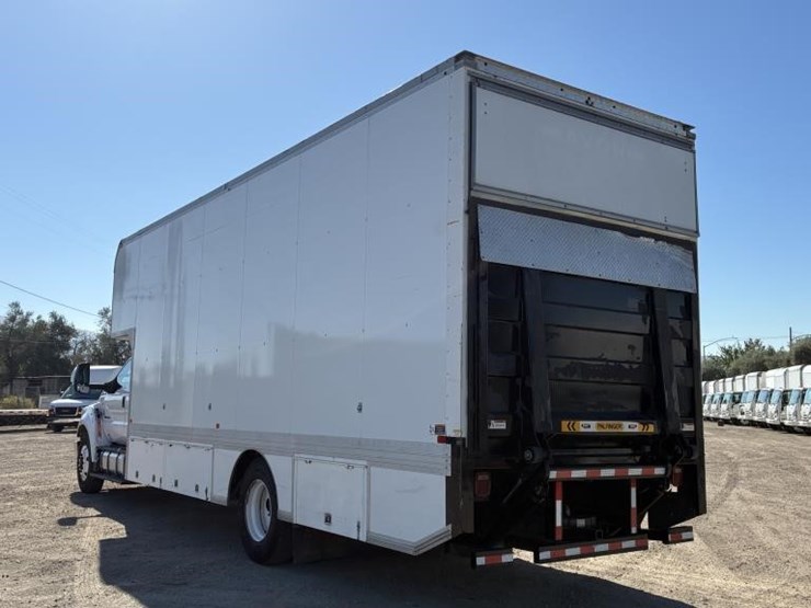 2017-ford-f650-image-4