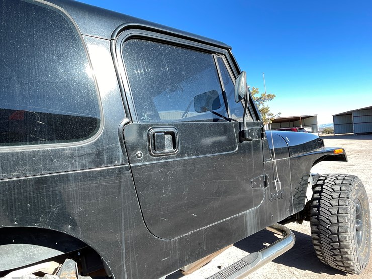 1995-jeep-wrangler-image-72