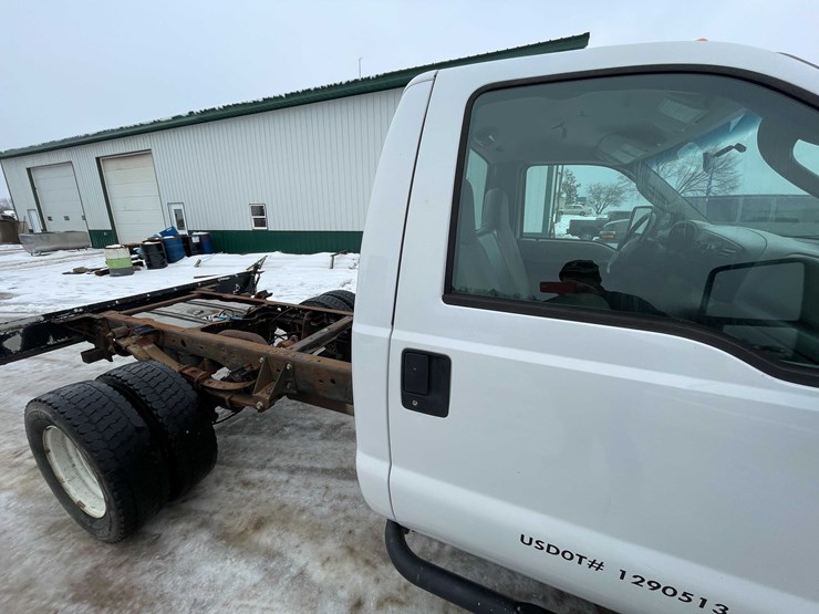 2006-ford-f550-xl-image-21