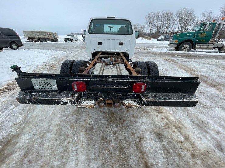 2006-ford-f550-xl-image-32