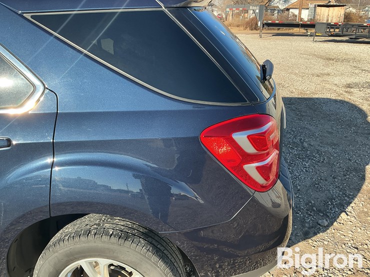 2016-chevrolet-equinox-lt-image-18