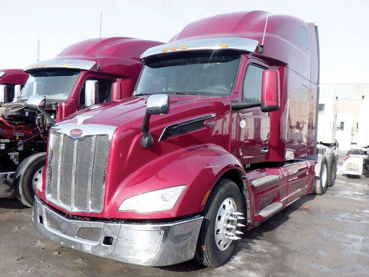 2022-peterbilt-579-image-1