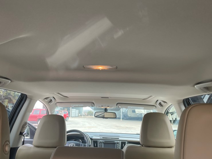 2013-toyota-rav4-image-42