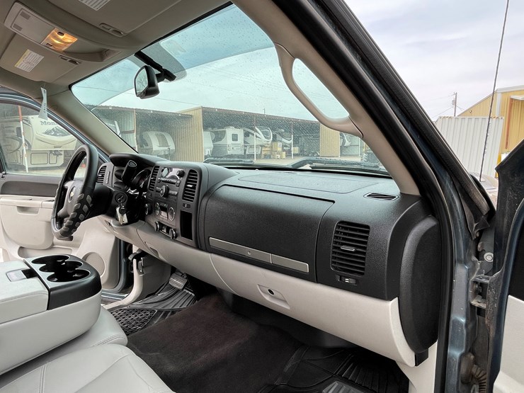 2011-chevrolet-silverado-2500hd-lt-image-87