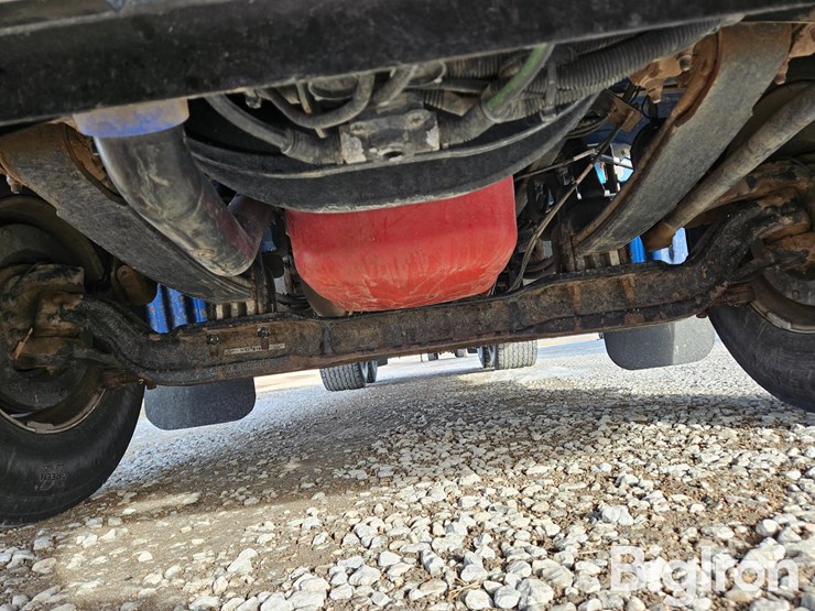 2013-peterbilt-386-image-12