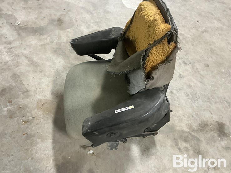 john-deere-4430-image-10