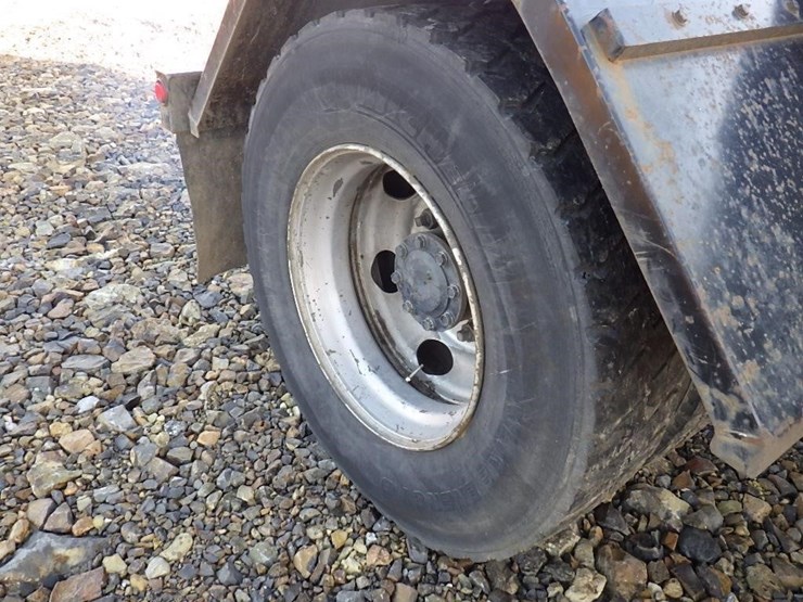 2000-mitsubishi-12'-s/a-hook-truck-image-18