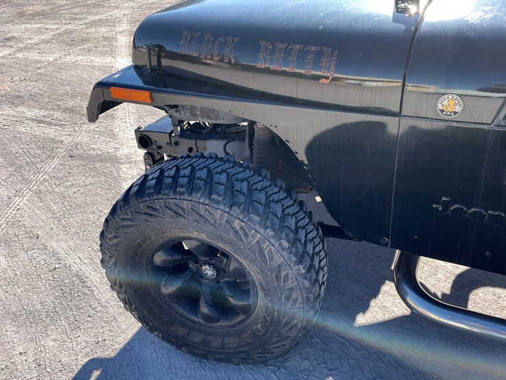 1995-jeep-wrangler-image-36