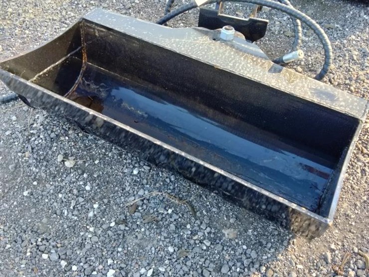 #47-•-mini-excavator-80cm-hydraulic-tilting-bucket-image-2