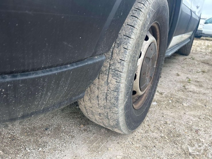 2015-ford-transit-image-21