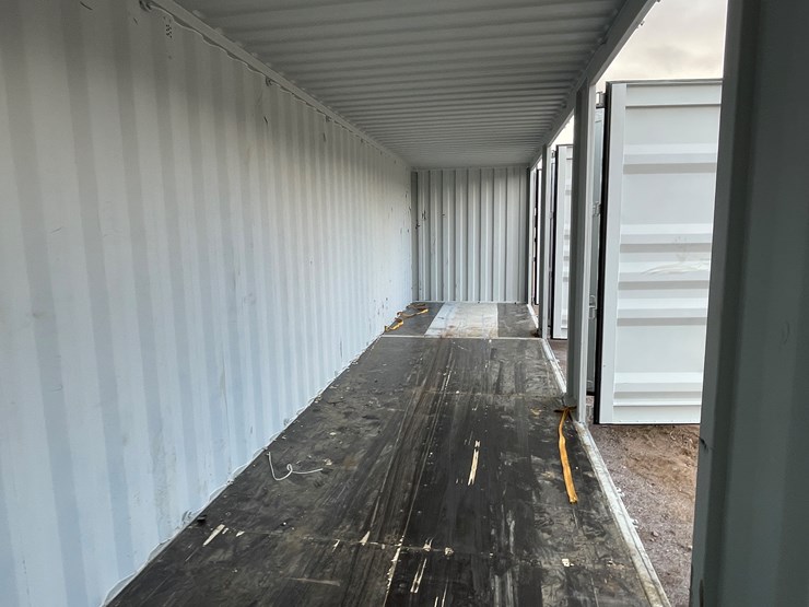 #200e-•-40'-container-image-31