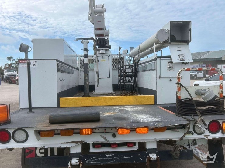 2019-ford-f550-image-12