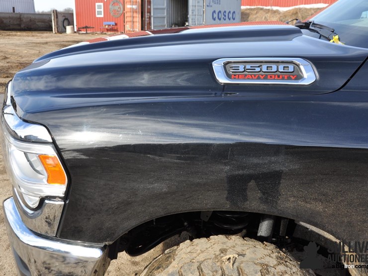 2022-ram-3500-tradesman-image-10