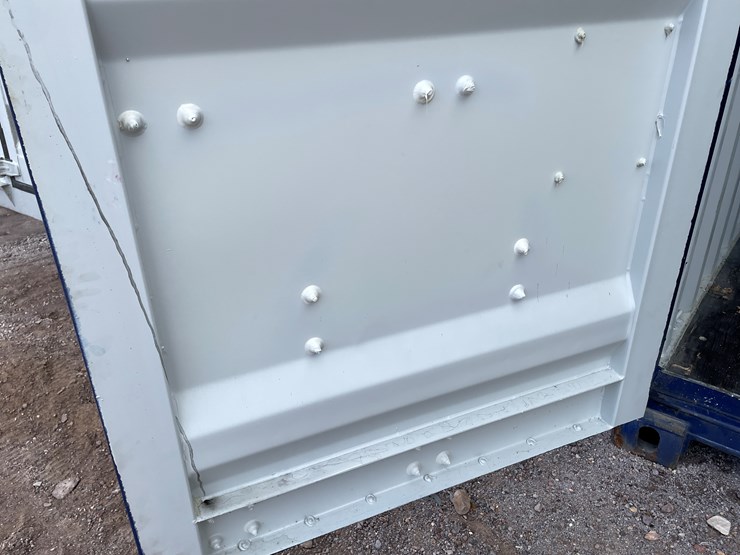 #200b-•-40'-container-image-23