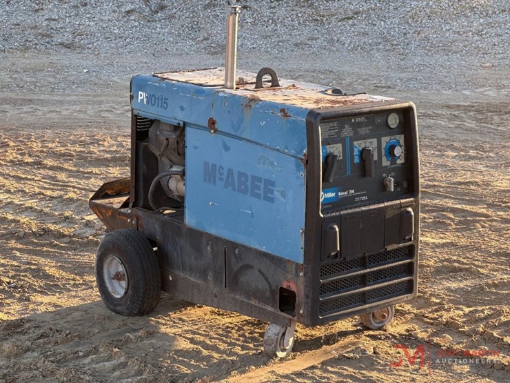 miller-bobcat-250-welder-/-generator-image-1