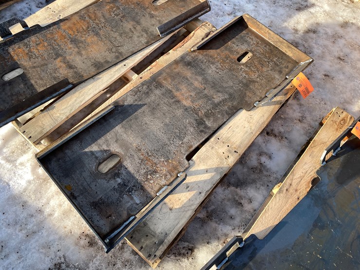 #18041-•-unused-formed-skid-steer-fork-frame-attachments-(princeton,-mn)-image-3