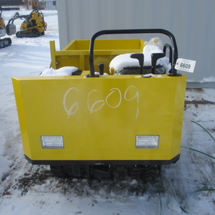 #6609 • Dumper Engine model: RATO Engine power: 9.7KW Transmission model: Guli 15 type Transmission gear: 3+1 in/out gear Track model: 230*72*46 Track material: Engineering rubber track Minimum speed: 4.97miles/h Unload way: Dump and dump bucket