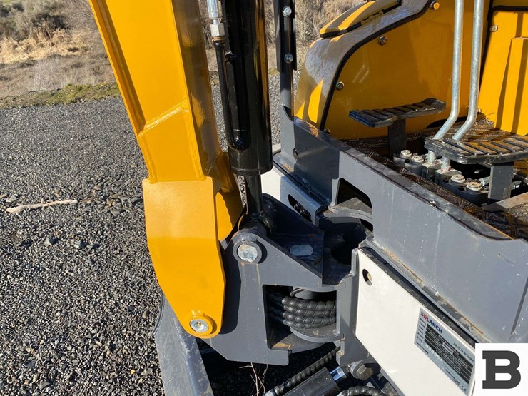 2025-sdlanch-sdle20-mini-excavator-image-15