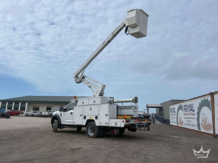 2019-ford-f550-image-4