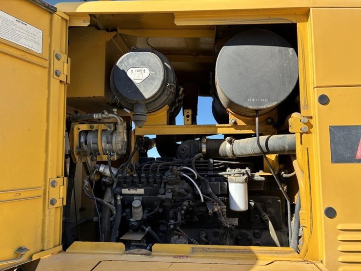 2004-komatsu-gd555-image-13