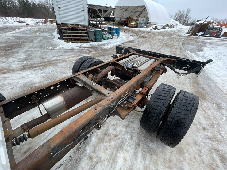 2006-ford-f550-xl-image-40