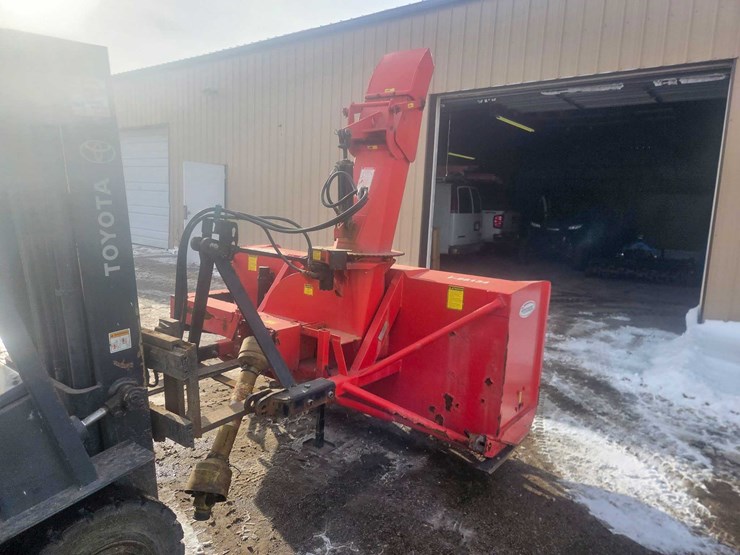 #174-•-pronovost-commercial-grade-snowblower-(oshkosh,-wi)-image-3