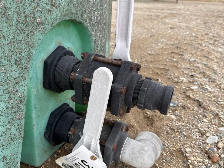 3151---1000-gal.-water-tank-image-3