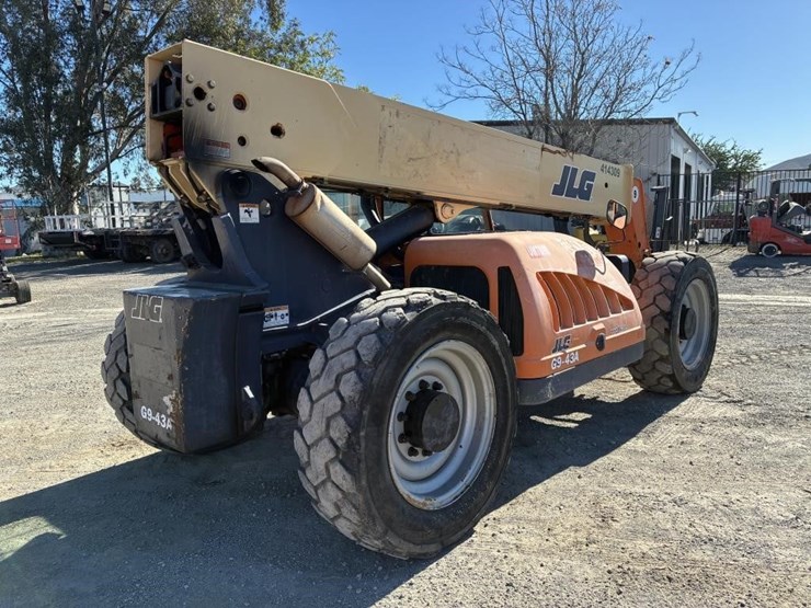 2006-jlg-g9-43a-image-3