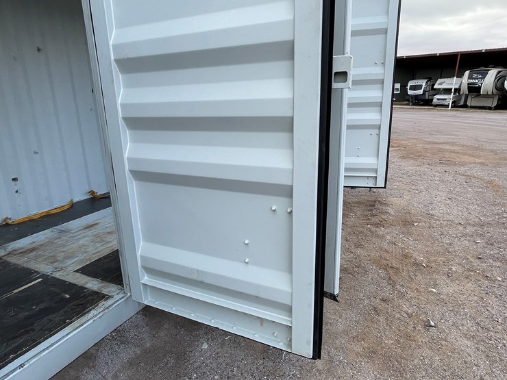 #200e-•-40'-container-image-20