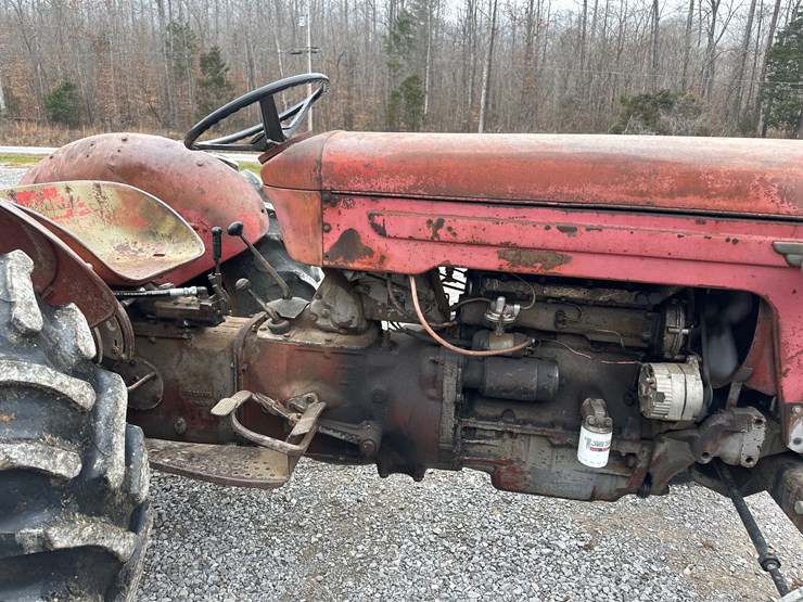massey-ferguson-165-image-5
