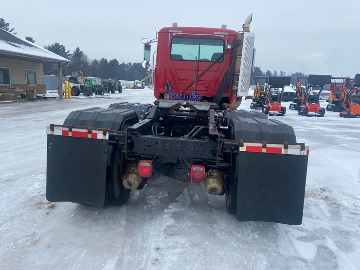 #302-•-2009-mack-gu713-semi-tractor-(has-wi-title)-(mosinee,-wi)-image-10
