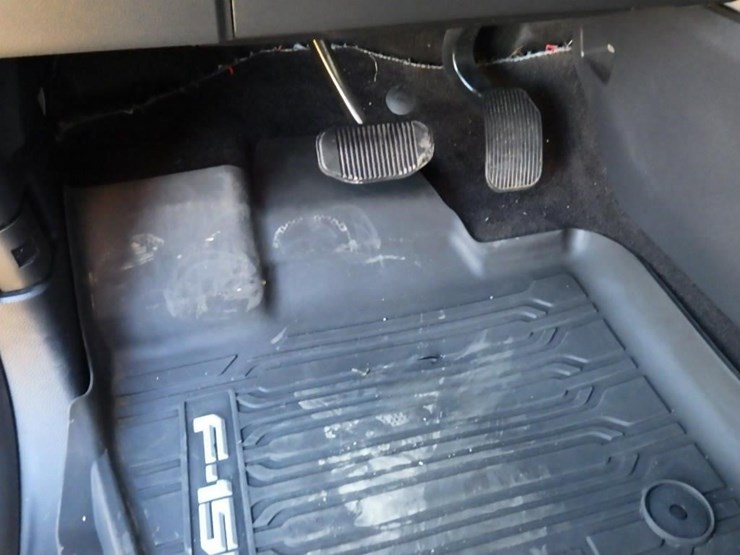 2021-ford-f150-image-16