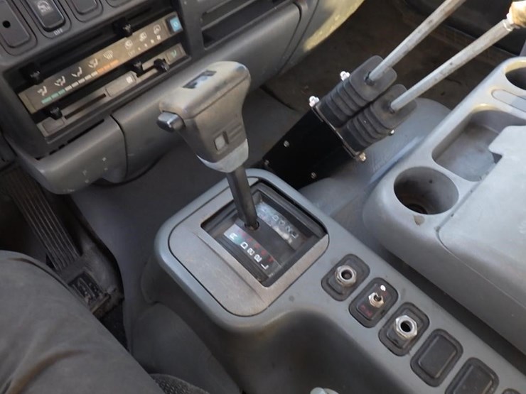 2000-mitsubishi-12'-s/a-hook-truck-image-30