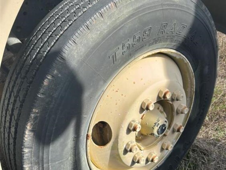 1997-international-4900-image-7