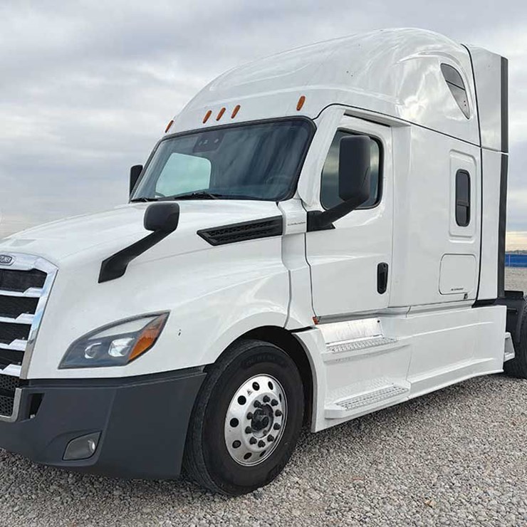 2022 FREIGHTLINER CASCADIA 126