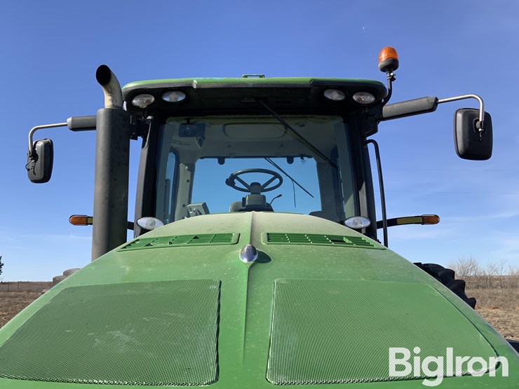 2010-john-deere-8320r-image-12